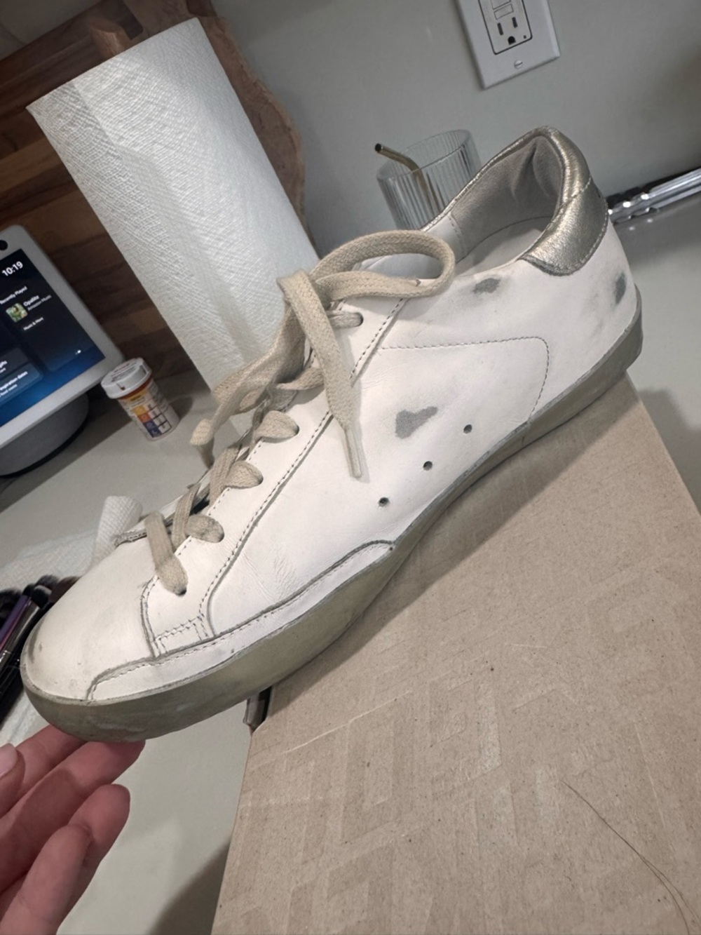 Golden Goose White and Gold Super-Star Classic Sneakers - Picture 3 of 5